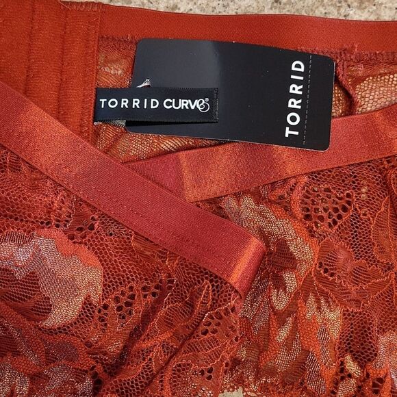 Torrid Biking Red Gold Lurex Garter Plussize 1X | 2X (14- 20) NWT - Picture 5 of 16